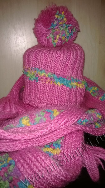 Комплект: шапочка и шарф (спицами)
